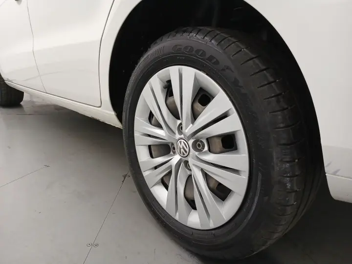 VOYAGE 1.0 12V MPI TOTALFLEX 4P MANUAL