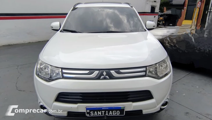 OUTLANDER 2.0 16V 160cv Aut.