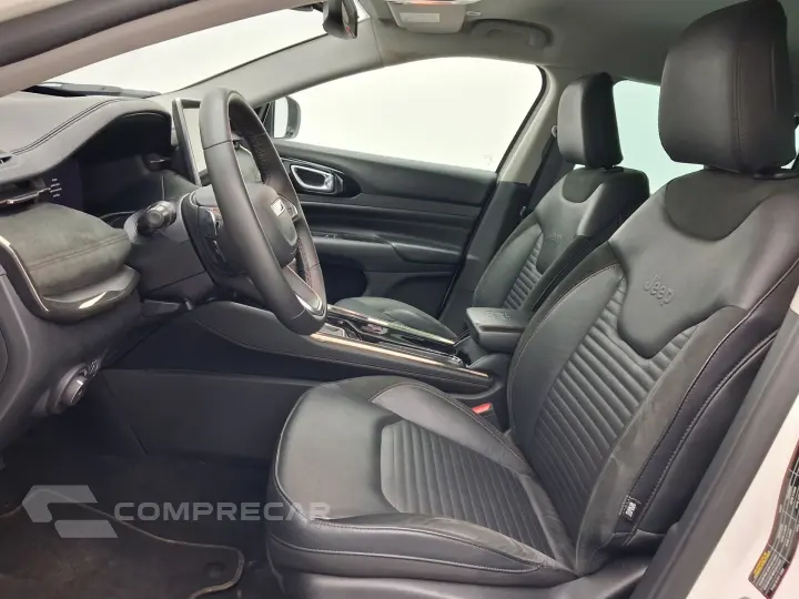 COMMANDER 1.3 T270 TURBO FLEX LIMITED AT6