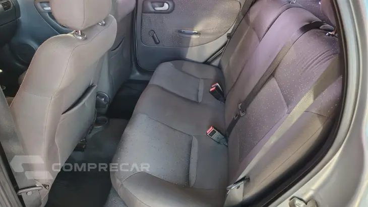 CORSA 1.4 MPFI Premium Sedan 8V