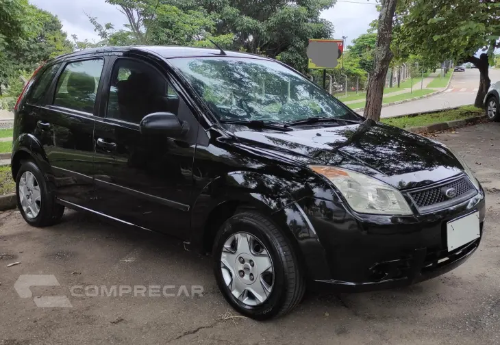 FIESTA 1.6 MPI Class Hatch 8V