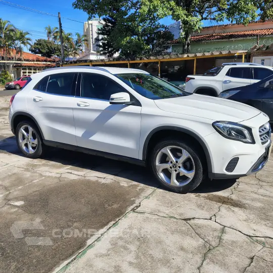 GLA 200 1.6 CGI Advance 7g-dct