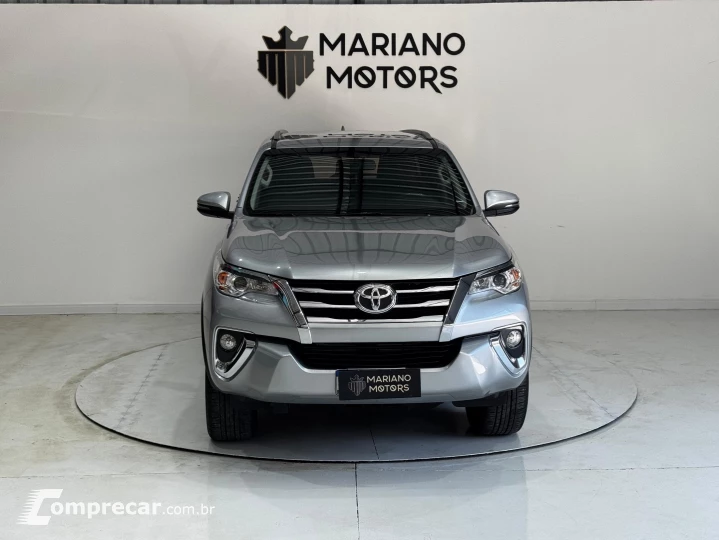 HILUX SW4 2.7 SRV 7 LUGARES 4X2 16V FLEX 4P AUTOMÁTICO