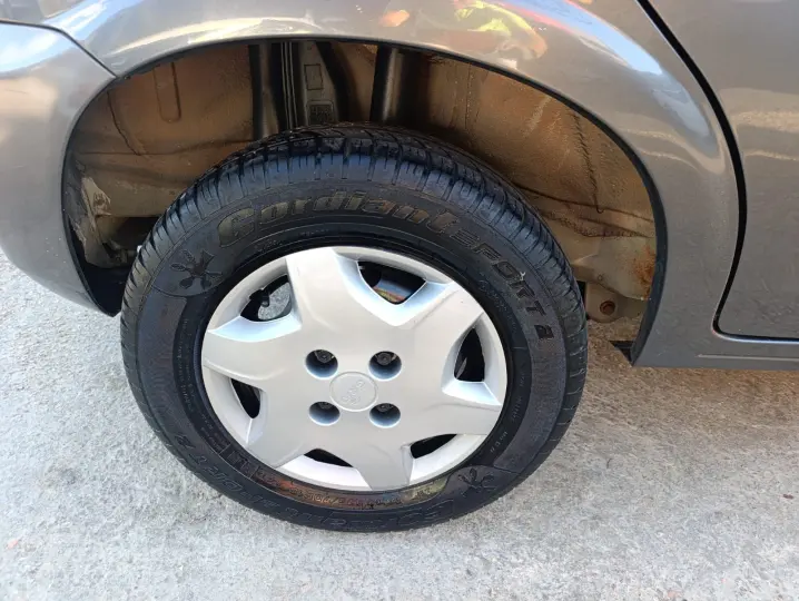 CELTA 1.0 MPFI LT 8V