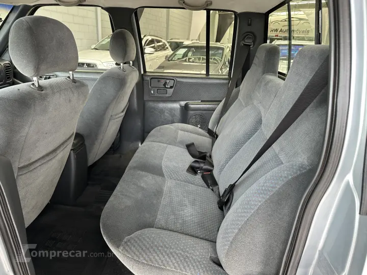 S10 2.4 Advantage 4X2 CD 8V