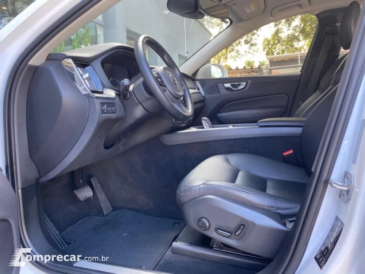 XC60 2.0 T8 Hybrid Momentum AWD Geartronic