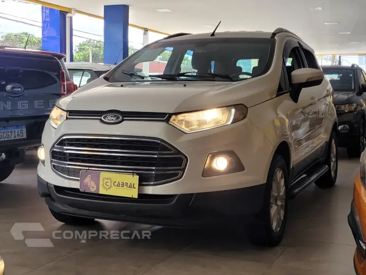 EcoSport TITANIUM 2.0 16V Flex 5p Aut.