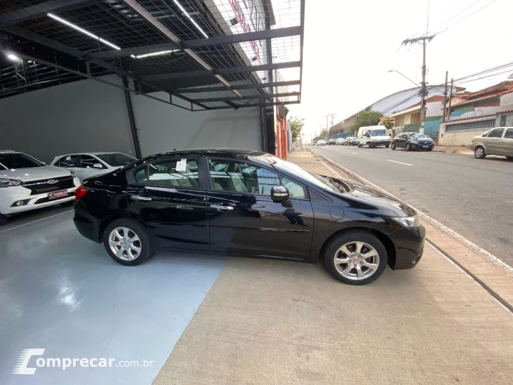 Civic Sedan EXS 1.8/1.8 Flex 16V Aut. 4p