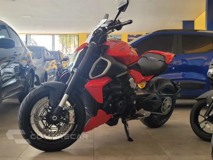 DIAVEL V4 1158