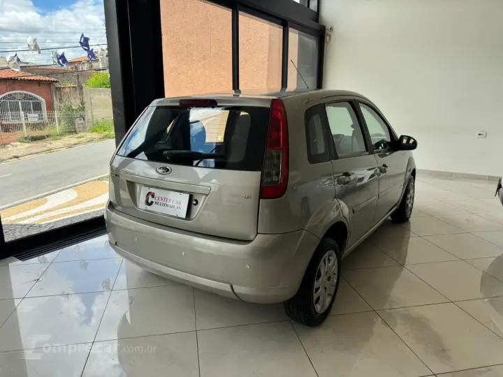 FIESTA 1.6 MPI Class Hatch 8V