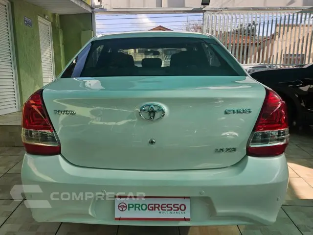 ETIOS SEDAN - 1.5 XS SEDAN 16V 4P AUTOMÁTICO