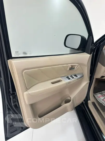 HILUX SW4 2.7 VVT-I SRV 7L 4X4