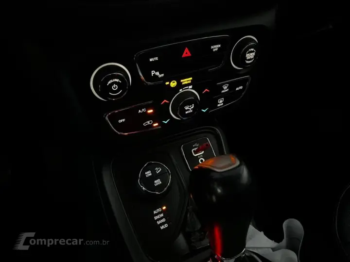 COMPASS 2.0 16V DIESEL LONGITUDE 4X4 AUTOMÁTICO