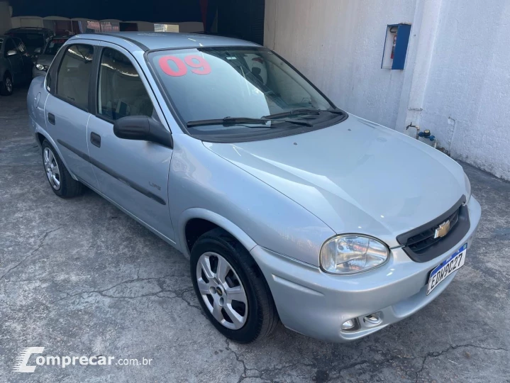 CLASSIC 1.0 MPFI Sedan 8V