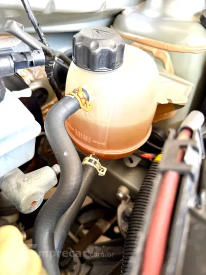 renault logan expression Hi-flex 1.6 8v 4p 2013