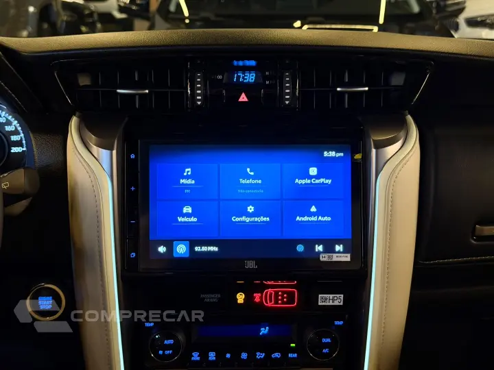 HILUX SW4 2.8 D-4D TURBO DIESEL DIAMOND 7L 4X4 AUTOMÁTICO