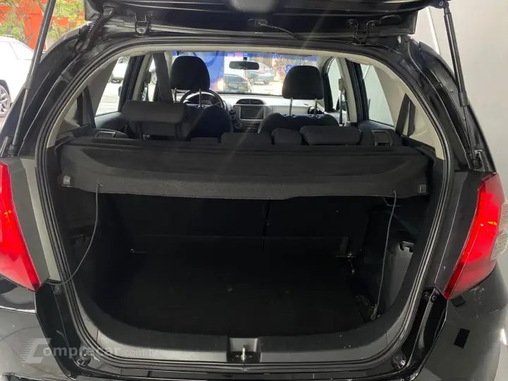 Fit LX 1.4/ 1.4 Flex 8V/16V 5p Mec.