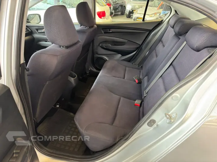 CITY 1.5 LX Sedan 16V