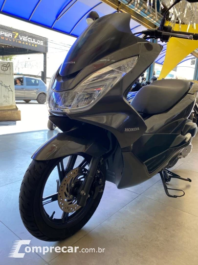 PCX 150 DLX
