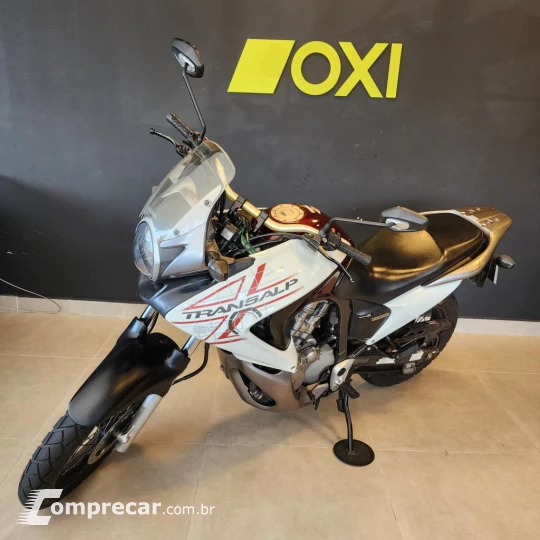XL 700V TRANSALP