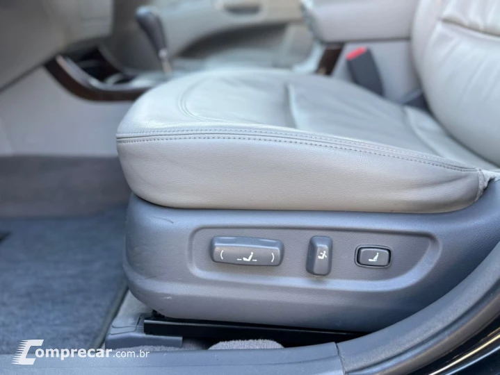 Azera 3.3 V6 24V GLS AUTOMÁTICO