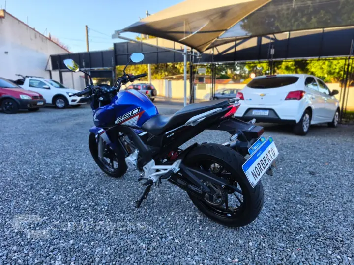 CB 250F TWISTER CBS