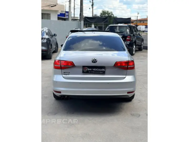 JETTA 2.0 COMFORTLINE FLEX 4P TIPTRONIC