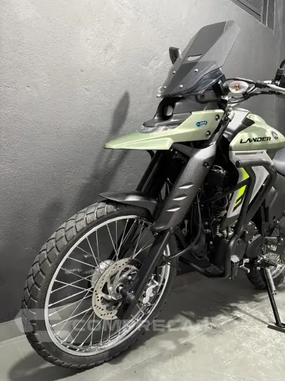 LANDER 250 ABS
