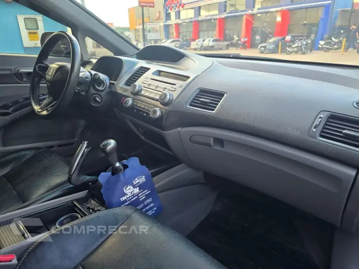 Civic Sedan LXS 1.8 Flex 16V Mec. 4p