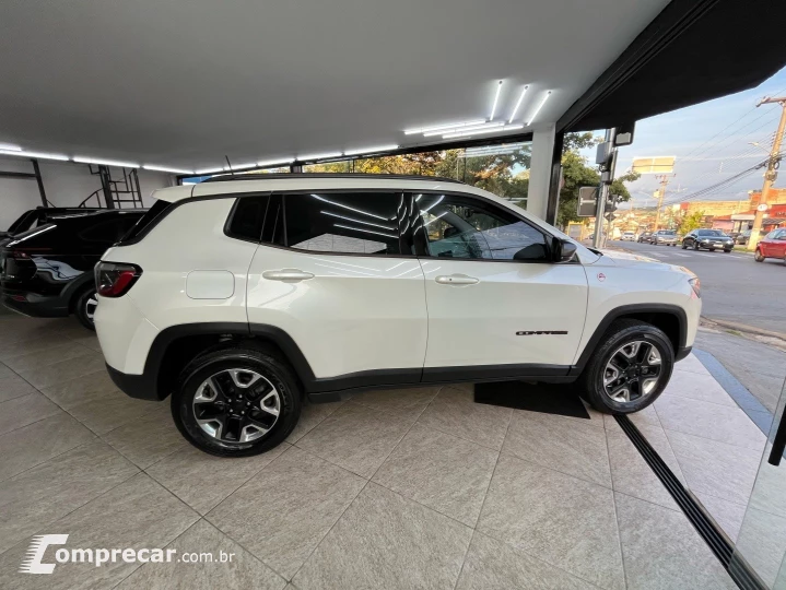 COMPASS 2.0 16V DIESEL TRAILHAWK 4X4 AUTOMÁTICO