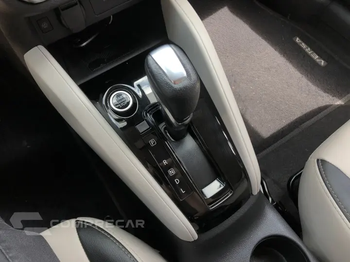 Versa 1.6 16V Flex Exclusive Xtronic