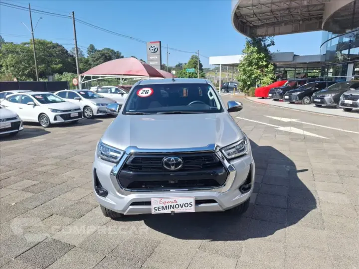 HILUX 2.8 D-4D TURBO DIESEL CD SRX 4X4 AUTOMÁTICO