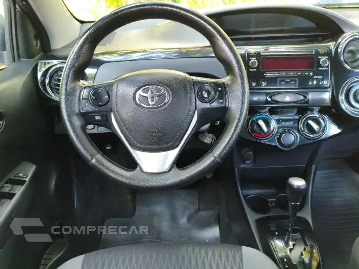 ETIOS 1.5 X PLUS SEDAN 16V FLEX 4P AUTOMÁTICO