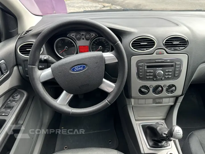 FOCUS 1.6 GL 8V