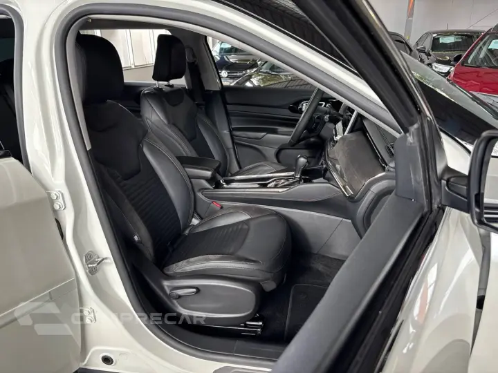 Commander Limited T270 1.3 TB Flex Aut.