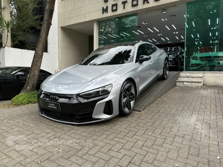 RS E-TRON GT Quattro