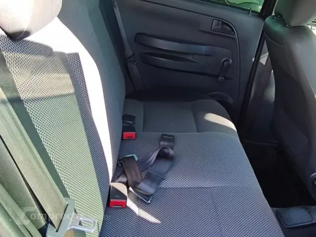 FOX - 1.0 MI 8V 4P MANUAL