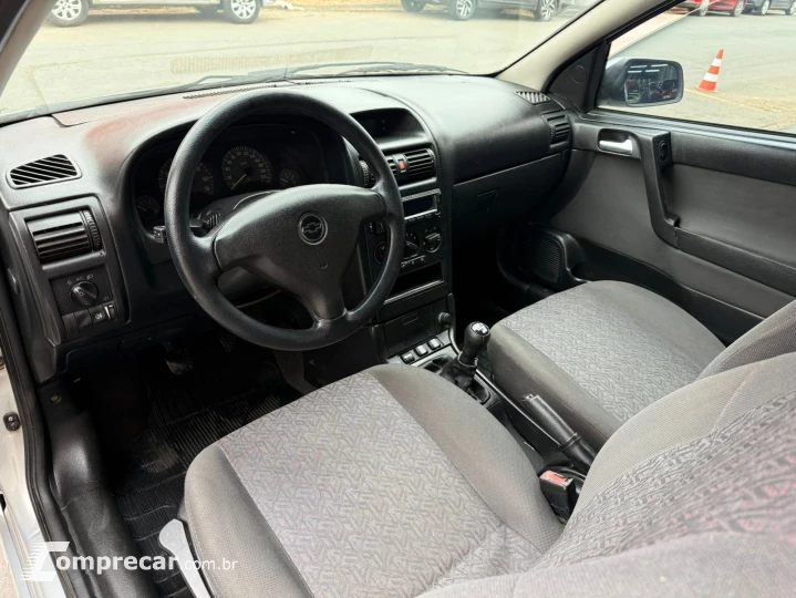 ASTRA 2.0 MPFI Advantage 8V