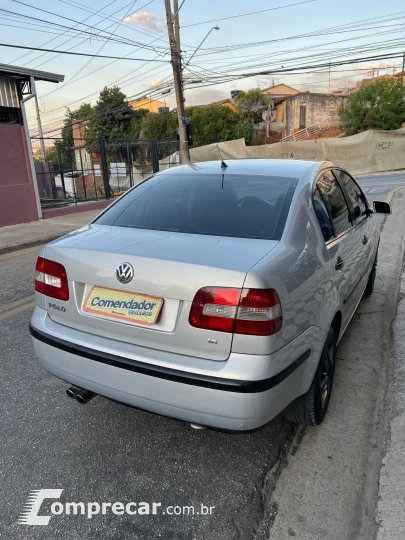 POLO SEDAN 1.6 8V