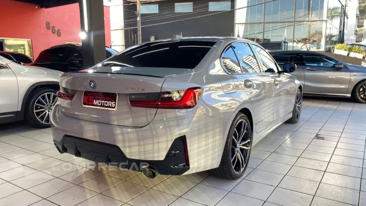 BMW 330e 2.0 16V TURBO M SPORT