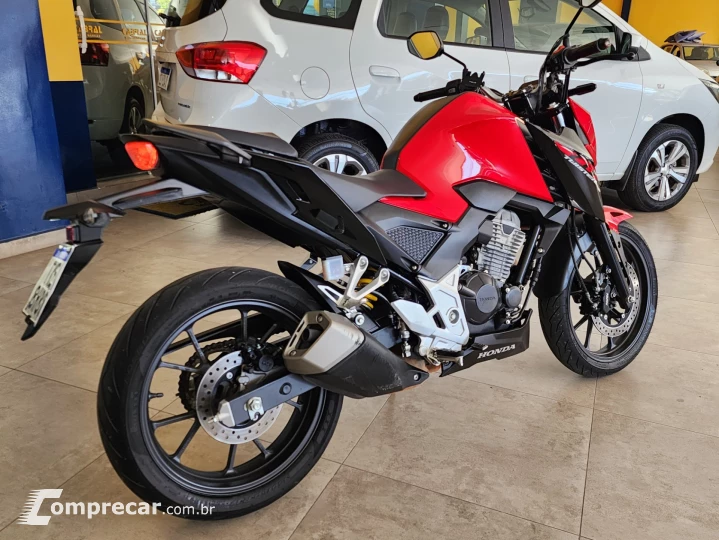 CB CB 300F Twister Flex