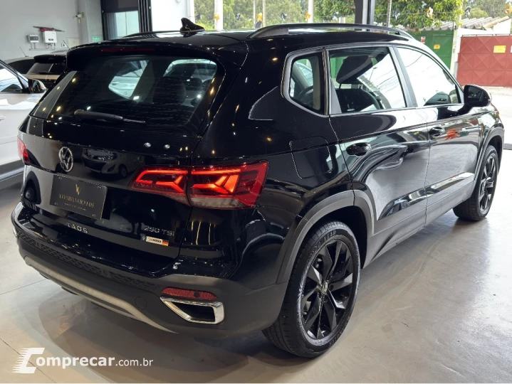 TAOS 1.4 250 TSI TOTAL FLEX COMFORTLINE AUTOMÁTICO