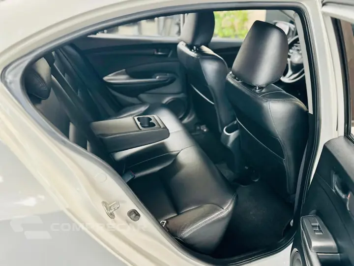 CITY 1.5 LX Sedan 16V