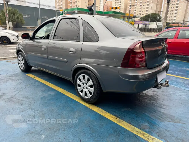 Corsa Sedan
