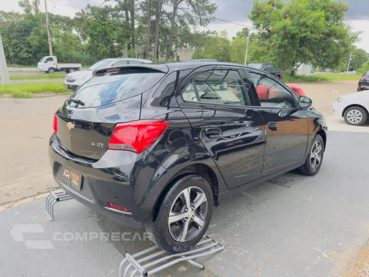 Onix Hatch 1.4 4P FLEX LTZ