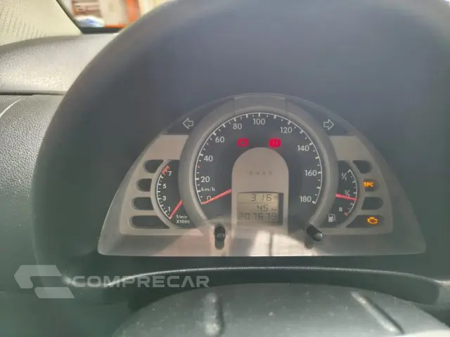 FOX - 1.0 MI 8V 4P MANUAL
