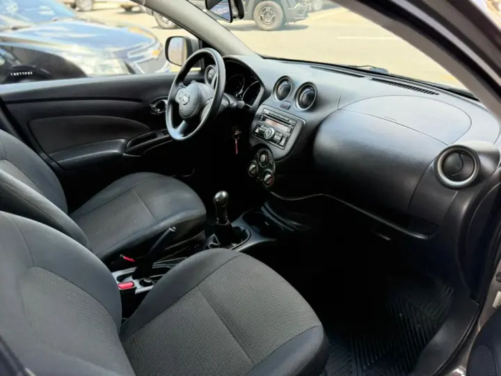 VERSA SL 1.6 16V Flex Fuel 4p Mec.