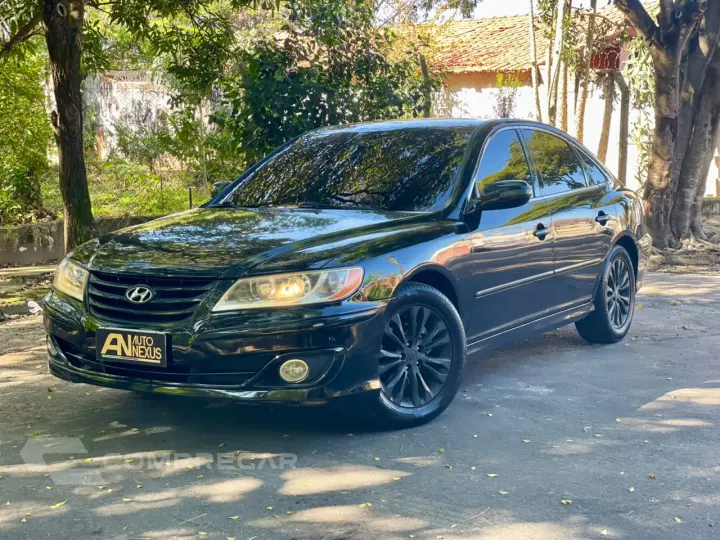 AZERA 3.3 MPFI GLS Sedan V6 24V