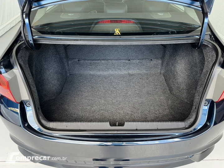 CITY 1.5 DX Sedan 16V