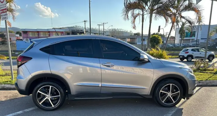 HR-V